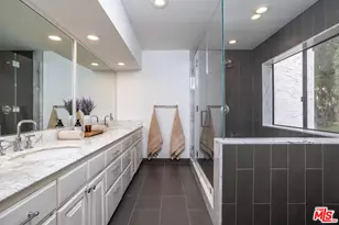 11601 Montana Ave, Los Angeles, CA 90049 - Photo 18
