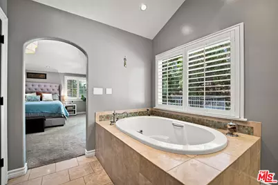 17431 Sumiya Dr, Encino, CA 91316 - Photo 18