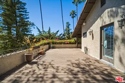 17431 Sumiya Dr, Encino, CA 91316 - Photo 24