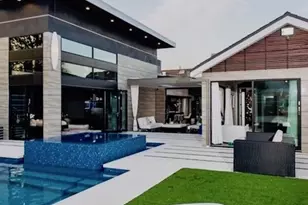 12318 W Sunset Blvd, Los Angeles, CA 90049 - Photo 2