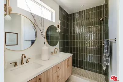3868 N Riley Ln, Los Angeles, CA 90065 - Photo 16