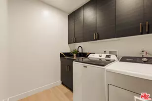 14011 Magnolia Blvd, Sherman Oaks, CA 91423 - Photo 22