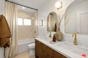 23649 Emelita St, Woodland Hills, CA 91367 - Photo 18