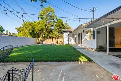23649 Emelita St, Woodland Hills, CA 91367 - Photo 24