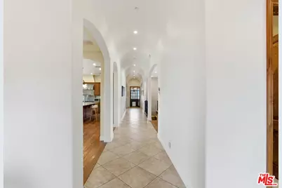 10825 Pacific View Dr, Malibu, CA 90265 - Photo 8