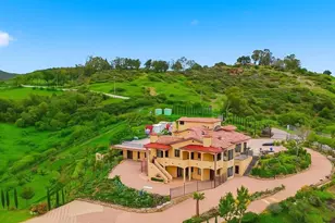 10825 Pacific View Dr, Malibu, CA 90265 - Photo 2