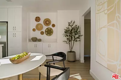 130 E Gainsborough Rd, Thousand Oaks, CA 91360 - Photo 14
