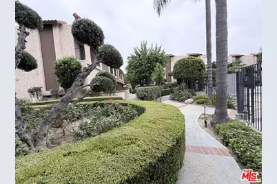 1711 Grismer Ave #63, Burbank, CA 91504 - Photo 6