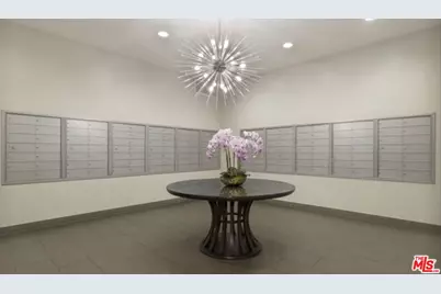 10501 Wilshire Blvd #1902, Los Angeles, CA 90024 - Photo 22