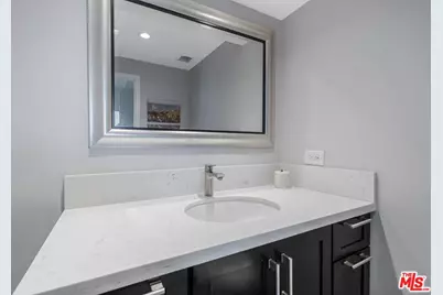10501 Wilshire Blvd #1902, Los Angeles, CA 90024 - Photo 14