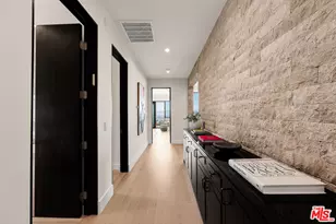 3116 Elvido Dr, Los Angeles, CA 90049 - Photo 16