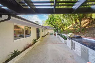 4732 Del Moreno Dr, Woodland Hills, CA 91364 - Photo 28