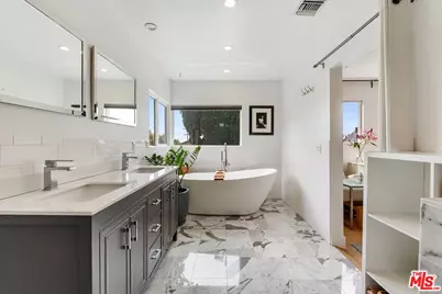 5528 Marburn Ave, Los Angeles, CA 90043 - Photo 18