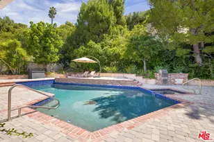 18000 Medley Dr, Encino, CA 91316 - Photo 12