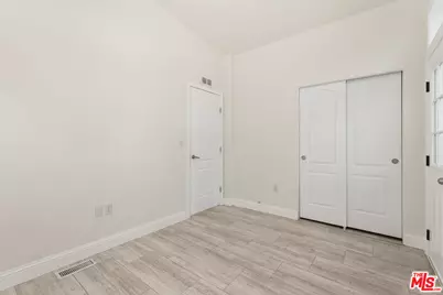 8250 Lankershim Blvd #185, North Hollywood, CA 91605 - Photo 10