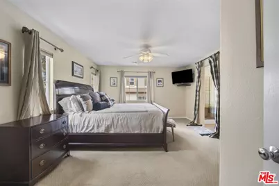 24127 Joshua Dr, Valencia, CA 91354 - Photo 20