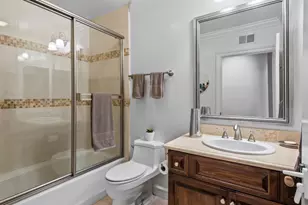 11582 Moorpark St, Studio City, CA 91602 - Photo 18
