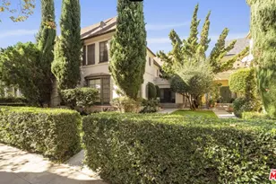 207 N Swall Dr, Beverly Hills, CA 90211 - Photo 2