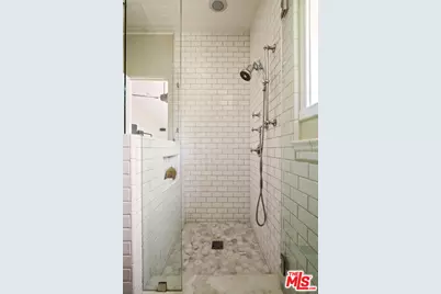 6424 Ivarene Ave, Los Angeles, CA 90068 - Photo 18