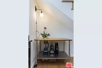 5936 Barton Ave, Los Angeles, CA 90038 - Photo 8