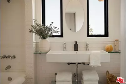 2558 Corralitas Dr, Los Angeles, CA 90039 - Photo 24