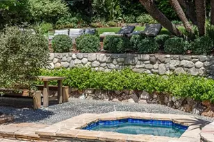 1136 N Doheny Dr, Los Angeles, CA 90069 - Photo 26