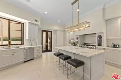 1465 N Robmar Dr, Los Angeles, CA 90210 - Photo 10
