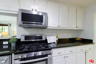 1401 S Bentley Ave, Los Angeles, CA 90025 - Photo 10
