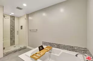 1260 S Beverly Glen Blvd, Los Angeles, CA 90024 - Photo 22
