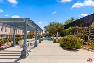 6435 Zumirez Dr #14, Malibu, CA 90265 - Photo 34