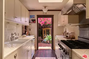 1215 Cabrillo Ave, Venice, CA 90291 - Photo 10
