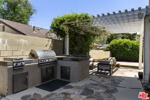 9144 Del Arroyo Dr, Sun Valley, CA 91352 - Photo 32