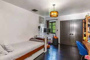 820 N Roxbury Dr, Beverly Hills, CA 90210 - Photo 28