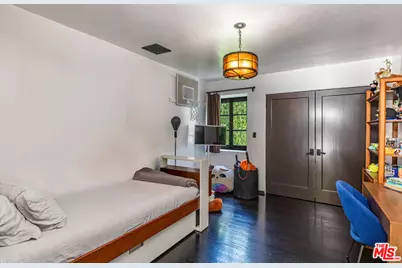 820 N Roxbury Dr, Beverly Hills, CA 90210 - Photo 34