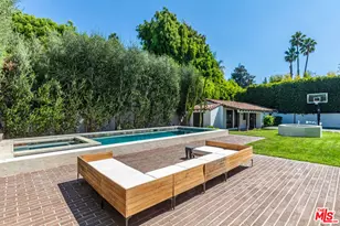 820 N Roxbury Dr, Beverly Hills, CA 90210 - Photo 10