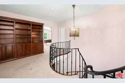 608 Trenton Dr, Beverly Hills, CA 90210 - Photo 18