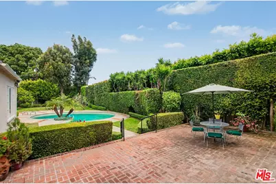 608 Trenton Dr, Beverly Hills, CA 90210 - Photo 30