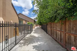 1142 S Windsor Blvd, Los Angeles, CA 90019 - Photo 22