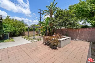 1142 S Windsor Blvd, Los Angeles, CA 90019 - Photo 20