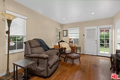 2080 E Washington Blvd, Pasadena, CA 91104 - Photo 14