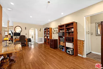 2080 E Washington Blvd, Pasadena, CA 91104 - Photo 8