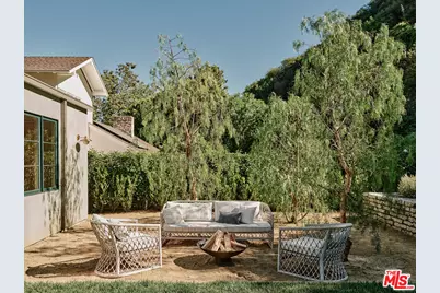 2633 Mandeville Canyon Rd, Los Angeles, CA 90049 - Photo 40