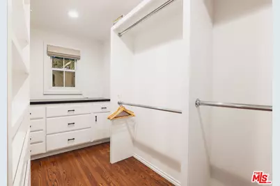 2055 Outpost Dr, Los Angeles, CA 90068 - Photo 16