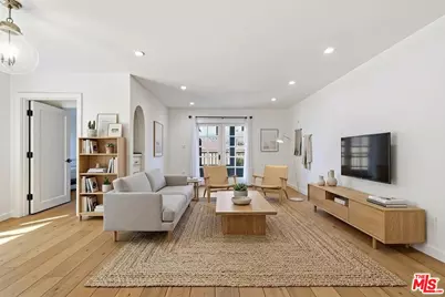 625 N Flores St #104, West Hollywood, CA 90048 - Photo 2