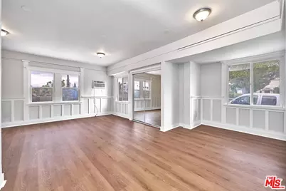 2205 S Hobart Blvd, Los Angeles, CA 90018 - Photo 8