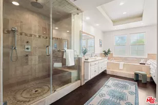 2125 Ridge Dr, Los Angeles, CA 90049 - Photo 18