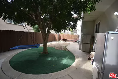 1320 N Columbus Ave, Glendale, CA 91202 - Photo 12