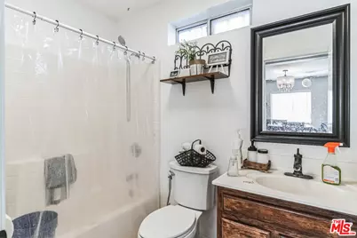 12221 Athens Way, Los Angeles, CA 90061 - Photo 8