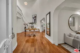3225 Iredell Ln, Studio City, CA 91604 - Photo 4