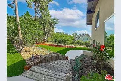 4117 Ellenita Ave, Tarzana, CA 91356 - Photo 26